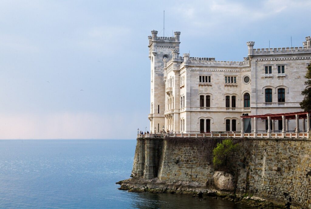 Castello di Miramare (Miramare castle) was built in 1855-60 for Archduke Maximilian of Austria, later briefly emperor of Mexico. It is now owned by the State and houses a historical museum. From the terrace and the park (bronze statue of Maximilian) there are magnificent views of the sea, which is protected as a nature reserve, the Parco Marino di Miramare.